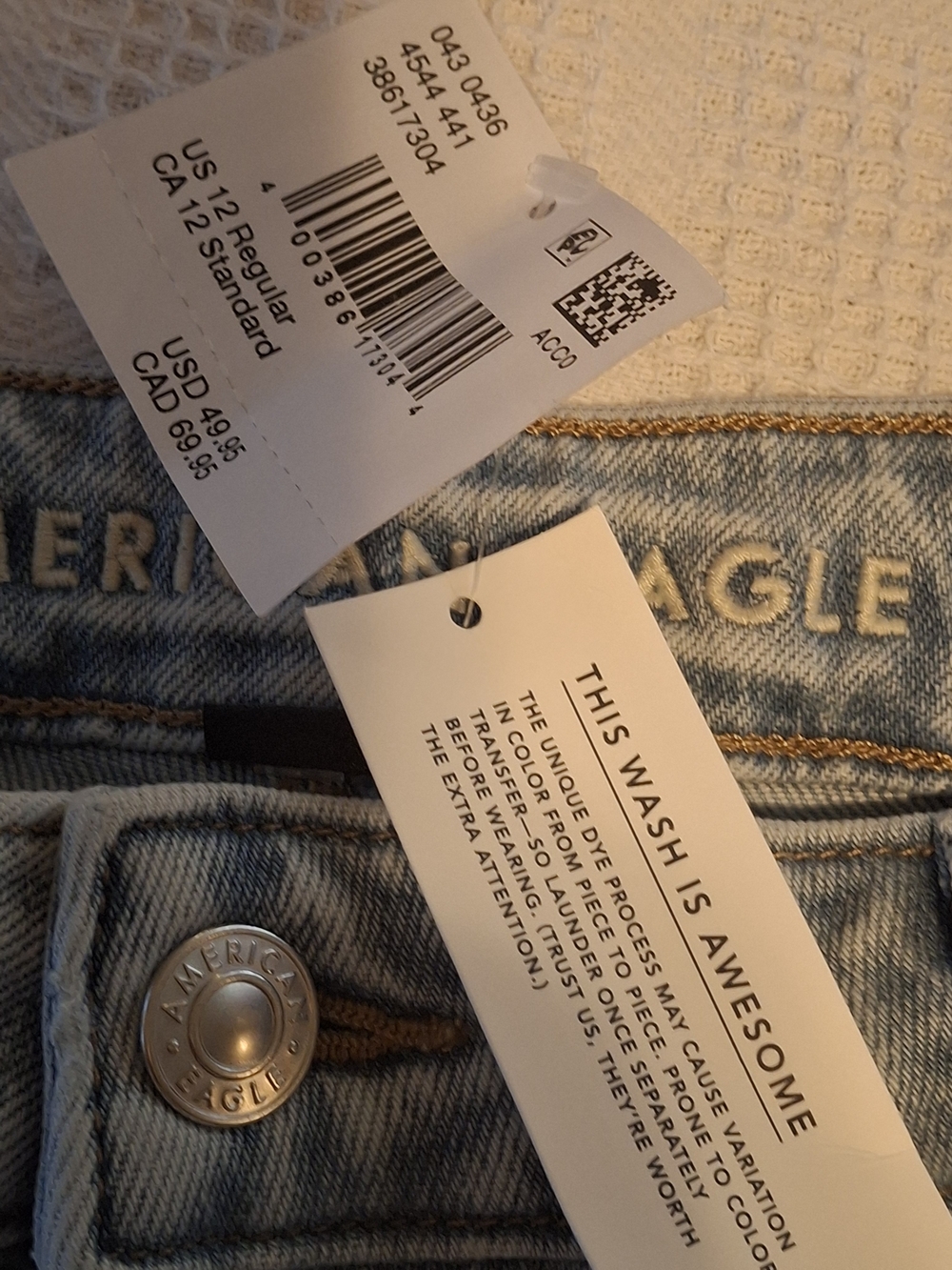 American Eagle Outfitters Light Wash Women Jeans - Picture 4 of 5